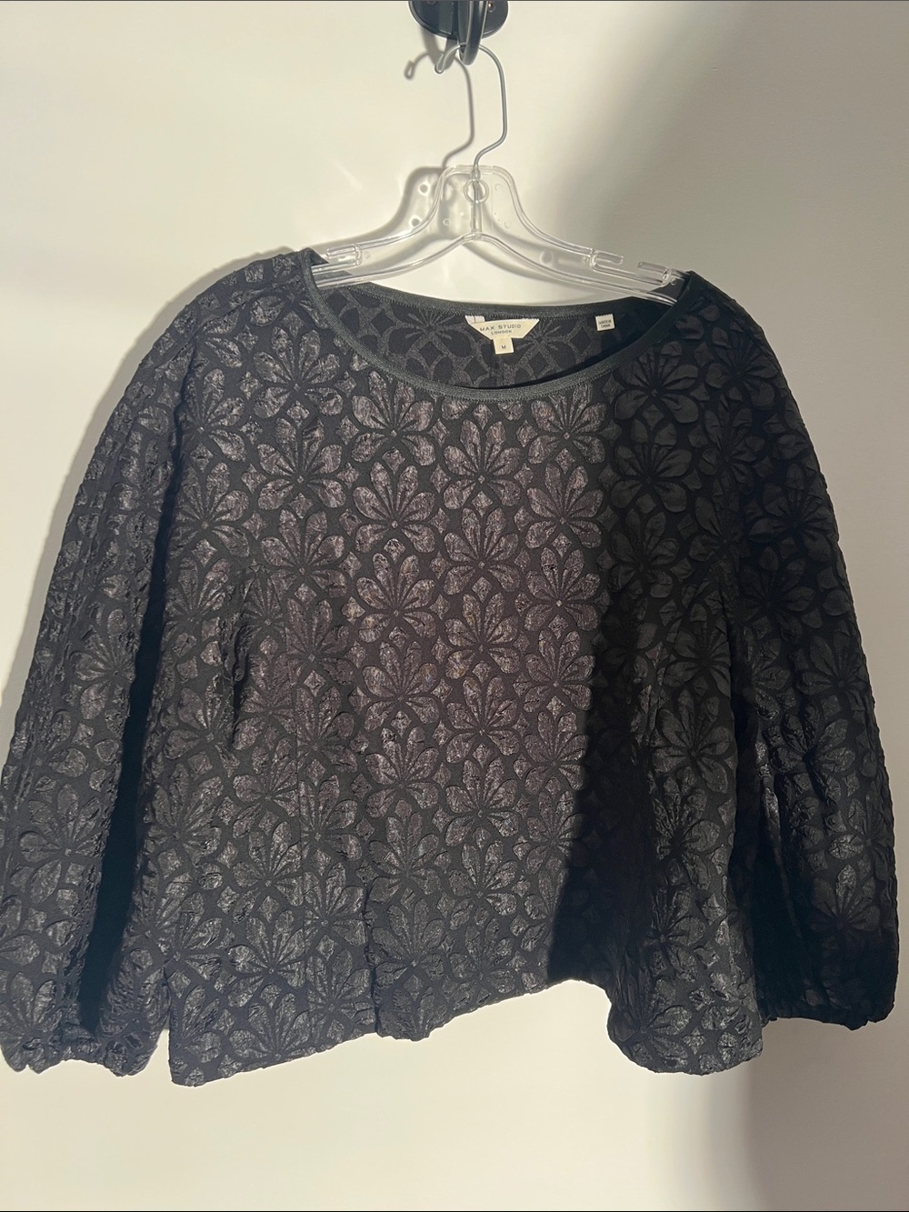 NWOT Max Studio Black Textured Floral Jacquard Long-Sleeve Top - Picture 10 of 10